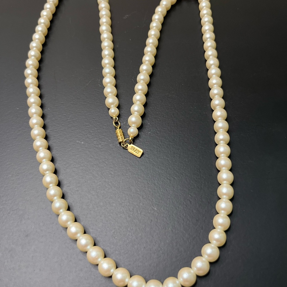 181 Vintage 1928 Faux Pearl Necklace